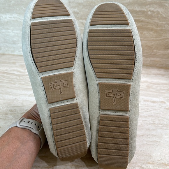 Tan size 10 moccasin - Picture 4 of 6